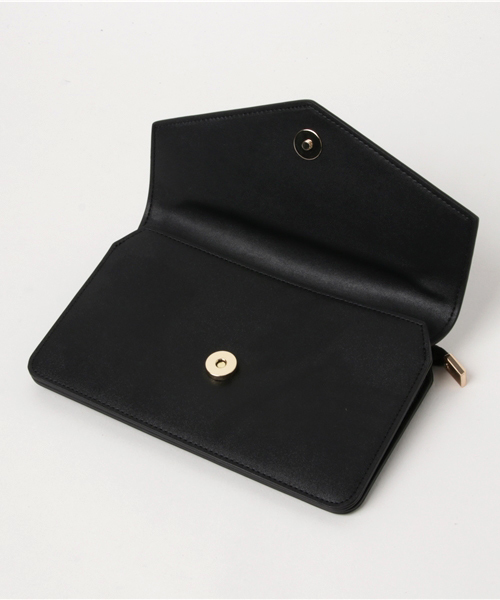 earth music&ecology（アースミュージックアンドエコロジー）の「ウォレットショルダーバッグ（ショルダーバッグ・レディース・ブラック/レッド/キャメル/グリーン・FREE）」の7枚目の写真