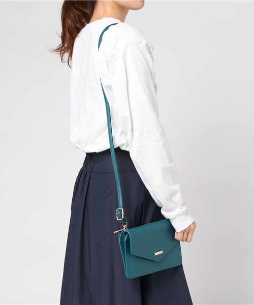 earth music&ecology（アースミュージックアンドエコロジー）の「ウォレットショルダーバッグ（ショルダーバッグ・レディース・ブラック/レッド/キャメル/グリーン・FREE）」の8枚目の写真