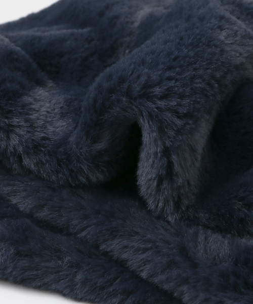 SENSE OF PLACE by URBAN RESEARCH(センスオブプレイスバイアーバンリサーチ)の「フェイクファースヌード(ストール/ショール・レディース・ネイビー/グレー/ダークグレー・ONE)」の4枚目の写真