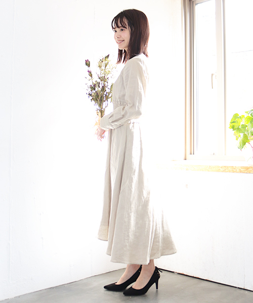 SESTO(セスト)の「後ろレースアップリボンの美脚7cmヒール ポインテッドトゥデザインパンプス(パンプス・レディース・ゴールド/ホワイト/ミント/ベージュ/ラベンダー/ブラック/ブルー/グレー/チェック・25.5cm/22.5cm/23.5cm/23.0cm/24.0cm/24.5cm/22.0cm)」の19枚目の写真