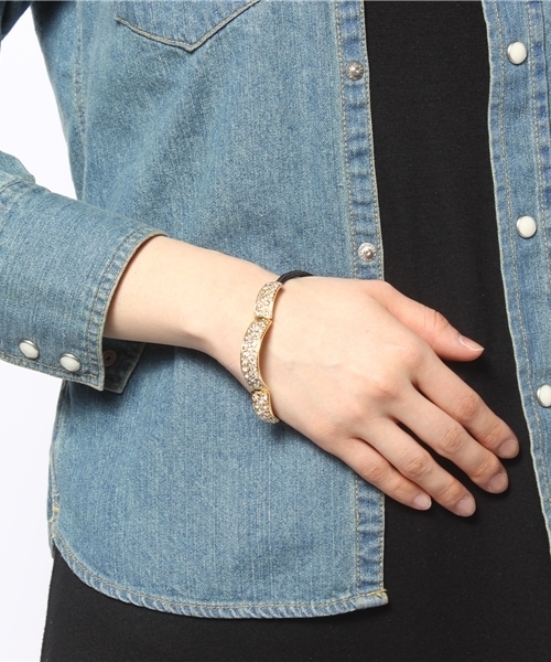 AZUL by moussy（アズールバイマウジー）の「ラインストーンナローカバーヘアゴム（ヘアゴム・レディース・ライトブラック/ゴールド/シルバー・FREE）」の6枚目の写真