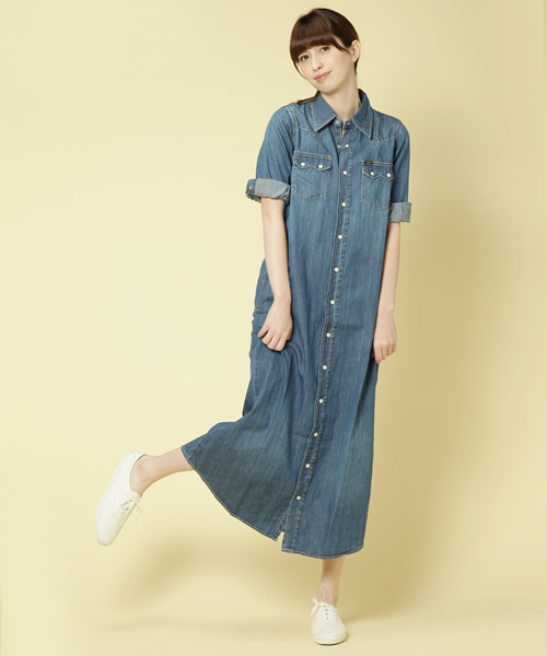Lee（リー）の「[Lee(リー）] デニムマキシワンピース（ワンピース・レディース・ネイビー/ライトブルー・SMALL/MEDIUM）」の2枚目の写真