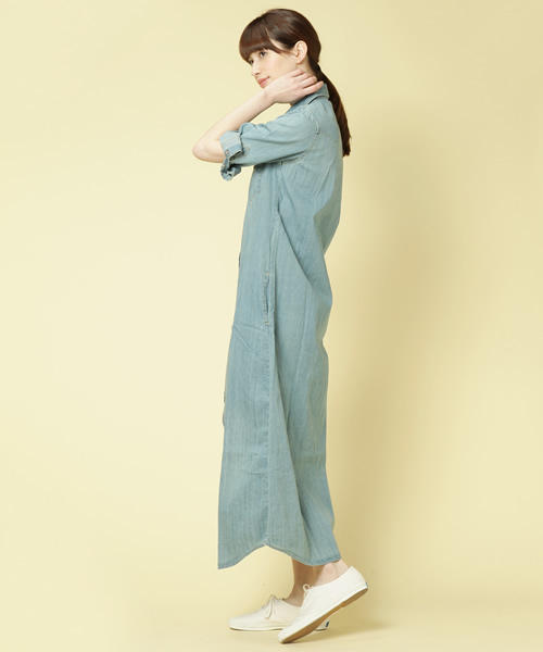 Lee（リー）の「[Lee(リー）] デニムマキシワンピース（ワンピース・レディース・ネイビー/ライトブルー・SMALL/MEDIUM）」の4枚目の写真