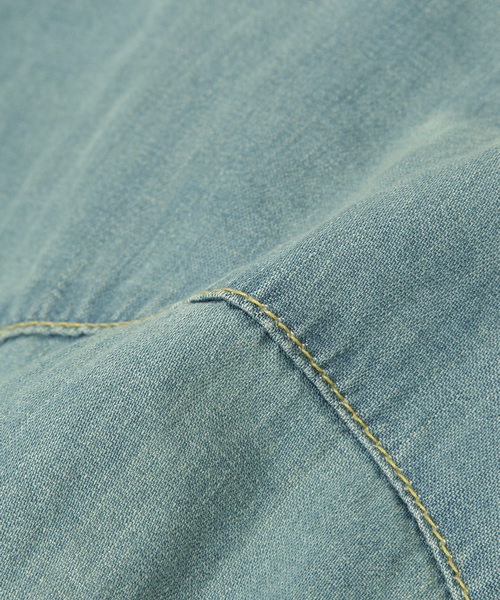 Lee（リー）の「[Lee(リー）] デニムマキシワンピース（ワンピース・レディース・ネイビー/ライトブルー・SMALL/MEDIUM）」の14枚目の写真