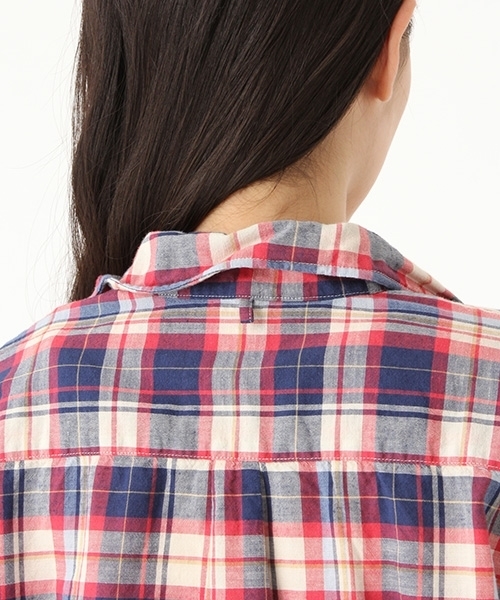 niko and...(ニコアンド)の「コットンリネンマドラスチェックシャツ(シャツ/ブラウス・レディース・パープル/ブルー/グリーン/オレンジ・LARGE/MEDIUM)」の13枚目の写真