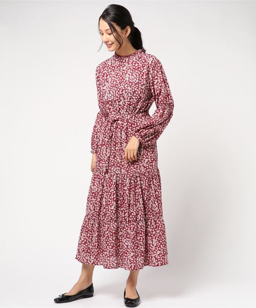 archives（アルシーヴ）の「袖シャーリングティアードワンピース（ワンピース・レディース・ネイビー/キャメル/ワイン・MEDIUM）」の6枚目の写真