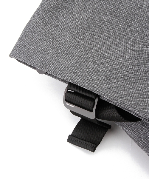 bpr BEAMS（ビーピーアール ビームス ）の「COTE & CIEL / Isar RuckSack 15～17inch ★（バックパック/リュック・メンズ・グレー/ブラック/その他1/ネイビー・ONE SIZE）」の7枚目の写真