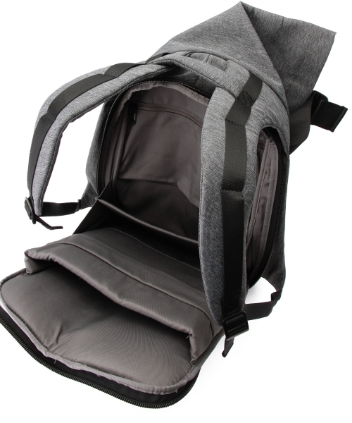 bpr BEAMS（ビーピーアール ビームス ）の「COTE & CIEL / Isar RuckSack 15～17inch ★（バックパック/リュック・メンズ・グレー/ブラック/その他1/ネイビー・ONE SIZE）」の9枚目の写真