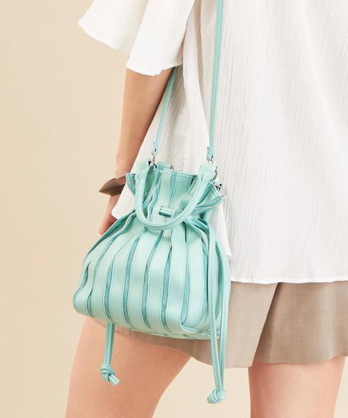 BEAUTY&YOUTH UNITED ARROWS（ビューティーアンドユースユナイテッドアローズ）の「BY∴ コンビパネルミニドローストトートバッグ -2WAY- ο（トートバッグ・レディース・ブラック/ライム/ライトグレー/オフホワイト・FREE）」の4枚目の写真