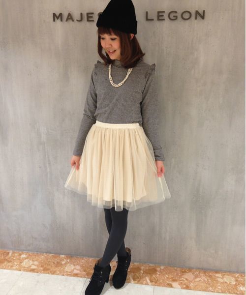 MAJESTIC LEGON（マジェスティックレゴン）の「Ｓラメチュールスカート（スカート・レディース・アイボリー/ブラック/ネイビー・FREE）」の2枚目の写真