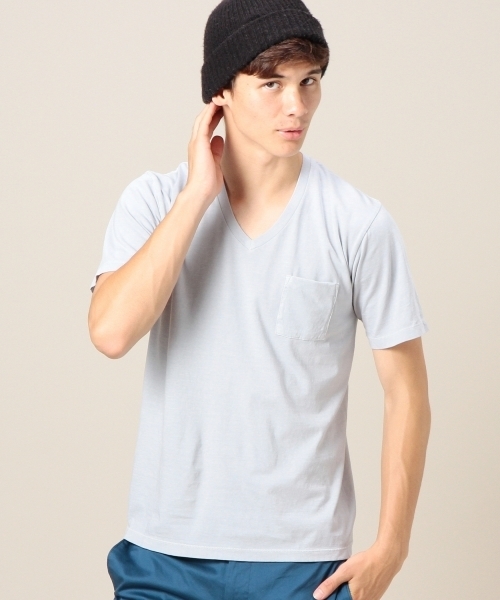 BEAUTY&YOUTH UNITED ARROWS（ビューティーアンドユースユナイテッドアローズ）の「BY チューブ 1ポケット Vネック ショートスリーブ カットソー ◆（Tシャツ/カットソー・メンズ・ホワイト/ダークグレー/ロイヤルブルー/イエロー/ライトブルー/ライトピンク/ライトグレー・MEDIUM/SMALL/LARGE/X-LARGE）」の2枚目の写真