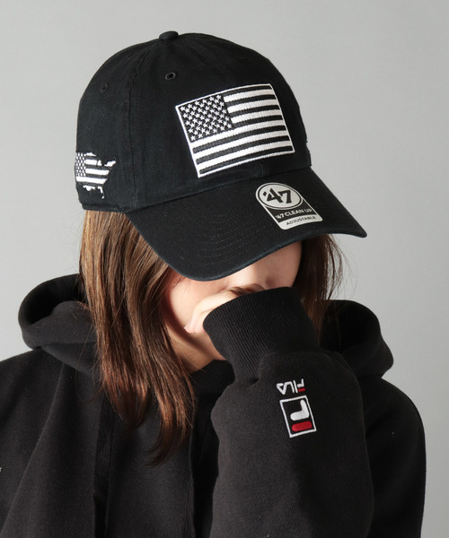 '47（フォーティーセブン）の「MLB公認 ’47BRAND CLEAN UP CAP 星条旗 クリーナップキャップ（キャップ・メンズ・ホワイト/ブラック/ネイビー/ブラウン/グレー/カモフラージュ/ブラック×ホワイト/グレー系その他/ベージュ系その他/ウッドランド・FREE）」の3枚目の写真