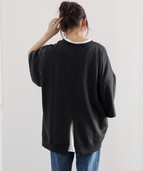 classicalelf（クラシカルエルフ）の「クルーネックバックスリットプルオーバー半端袖無地ミドル丈トレーナー（Tシャツ/カットソー・レディース・ベージュ/オフホワイト/ブラック・X-LARGE/MEDIUM/LARGE）」の8枚目の写真