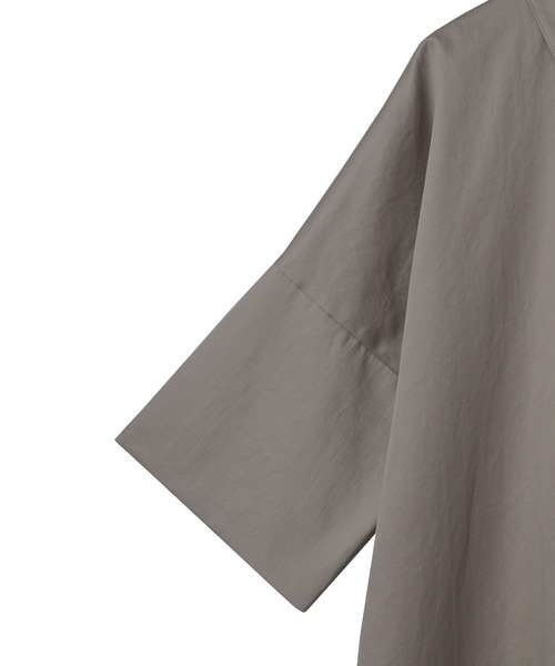 1er Arrondissement（プルミエアロンディスモン）の「綿サテンフレアーワンピース（シャツワンピース・レディース・グレイッシュベージュ/ベージュ/オフホワイト・38/36）」の9枚目の写真