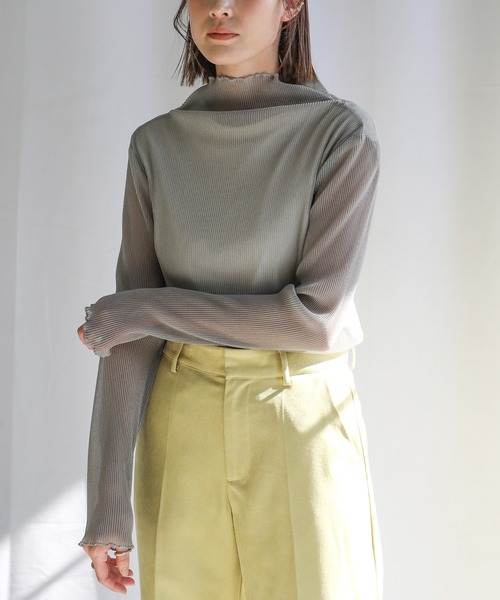 select MOCA（セレクトモカ）の「2021 AW シアープリーツメロートップス（Tシャツ/カットソー・レディース・ブラック/ベージュ/ブラウン/ライトグレー/パープル/アッシュ・FREE）」の3枚目の写真