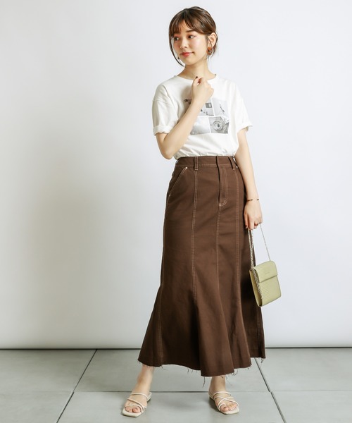 natural couture（ナチュラルクチュール）の「マーメイドフレアデニムスカート（デニムスカート・レディース・オフホワイト/ブラウン/ブルー/インディゴブルー・FREE）」の21枚目の写真