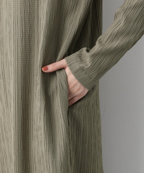 A part by（アパートバイ）の「TRPUシボシボルーズワンピース　920471（ワンピース・レディース・アイボリー/オレンジ系その他4/カーキ・FREE）」の13枚目の写真