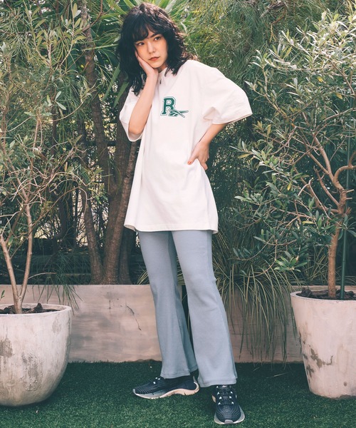 Reebok(リーボック)の「クラシックス バスケットボール ショートスリーブ Tシャツ / Classics Basketball Short Sleeve T-Shirt(Tシャツ/カットソー・メンズ・アイボリー・SMALL/MEDIUM/LARGE/X-LARGE/XX-LARGE/XXX-LARGE/XXXX-LARGE)」の4枚目の写真