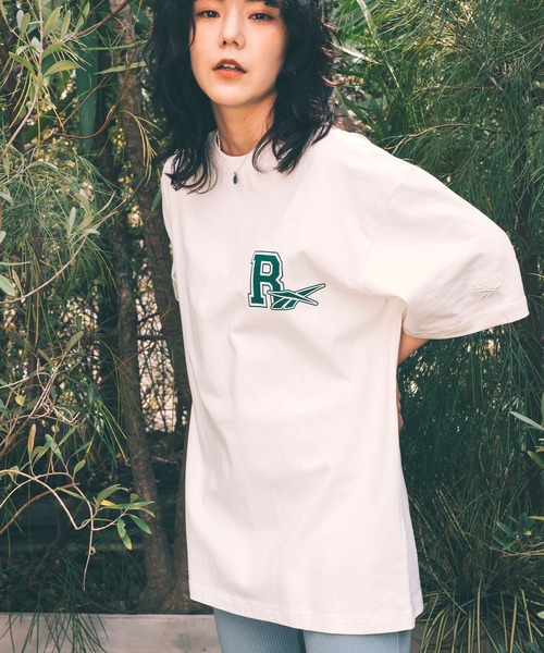 Reebok(リーボック)の「クラシックス バスケットボール ショートスリーブ Tシャツ / Classics Basketball Short Sleeve T-Shirt(Tシャツ/カットソー・メンズ・アイボリー・SMALL/MEDIUM/LARGE/X-LARGE/XX-LARGE/XXX-LARGE/XXXX-LARGE)」の2枚目の写真