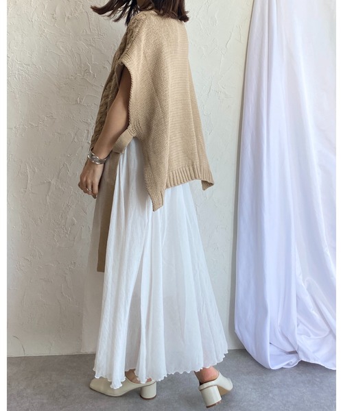 She's Closet(シーズクローゼット)の「サイドベルト付きケーブル編みニットベスト(ベスト・レディース・ベージュ/カーキ/オレンジ/アイボリー・FREE)」の22枚目の写真