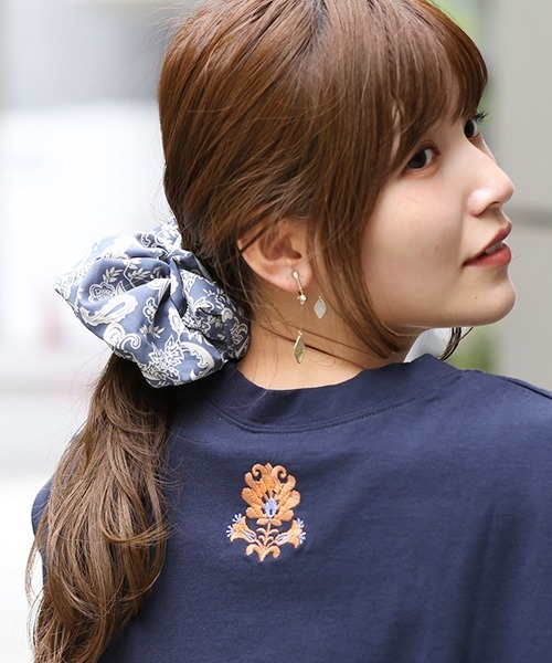 チチカカ（チチカカ）の「ペイズリービッグシュシュ（シュシュ・レディース・ブルー/ブラック・FREE）」の5枚目の写真