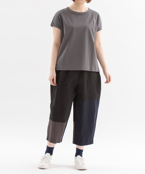 nop de nod(ノップドゥノッド)の「USコットンフレンチスリーブTシャツ(Tシャツ/カットソー・レディース・スミクロ/オフホワイト/ダークブルー/ダークグレー/ブルー/ブラック/ダークベージュ/グレイッシュブルー/インディゴブルー・3)」の15枚目の写真