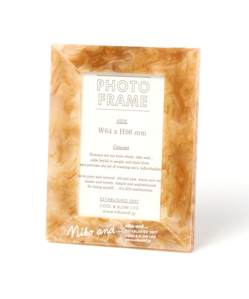 niko and...(ニコアンド)の「オリジナルマーブルフォトフレームS(フォトフレーム・レディース・ベージュ/ブラウン・0)」の1枚目の写真