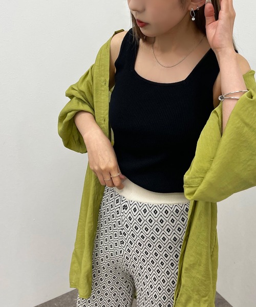 apres jour mignon（アプレジュールミニョン）の「スクエアネックニットタンク【ZOZOTOWN限定アイテム】（タンクトップ・レディース・ブラック/アイボリー/グリーン系その他/オレンジ系その他/ライトベージュ・フリー/X-LARGE）」の3枚目の写真