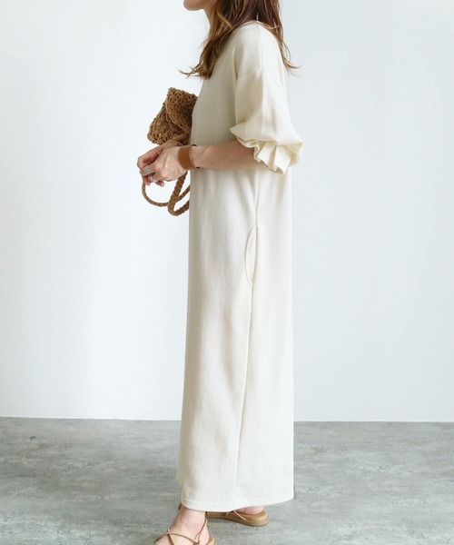 reca(レカ)の「タック袖ロングワンピース(ワンピース・レディース・ブラック/アイボリー/グレイッシュベージュ・FREE)」の2枚目の写真