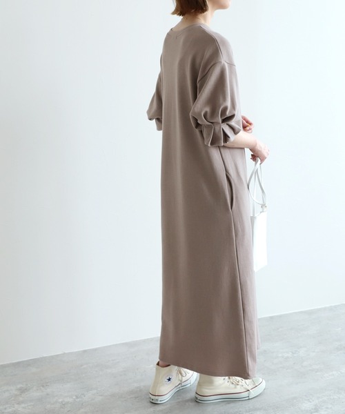 reca(レカ)の「タック袖ロングワンピース(ワンピース・レディース・ブラック/アイボリー/グレイッシュベージュ・FREE)」の19枚目の写真