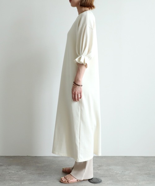 reca(レカ)の「タック袖ロングワンピース(ワンピース・レディース・ブラック/アイボリー/グレイッシュベージュ・FREE)」の21枚目の写真