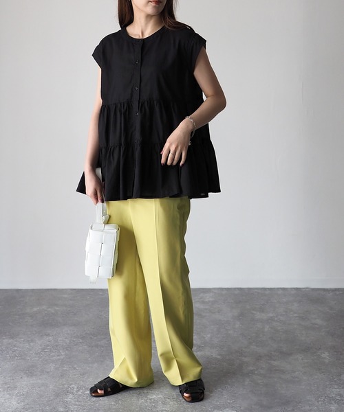 Riberry(リベリー)の「フレンチティアードブラウス(シャツ/ブラウス・レディース・オフホワイト/ブラック/ベージュ・MEDIUM)」の18枚目の写真