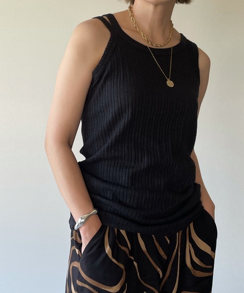 y/m by misato（イムバイミサト）の「片割れリブタンク（タンクトップ・レディース・ブラック/オフホワイト/モカ/イエロー系その他・FREE）」の3枚目の写真