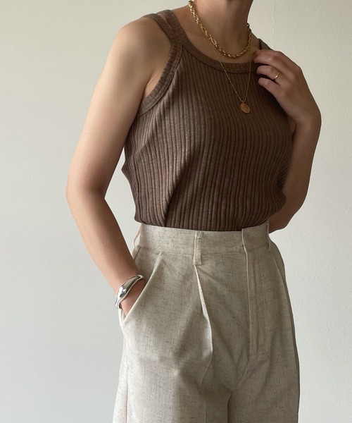 y/m by misato（イムバイミサト）の「片割れリブタンク（タンクトップ・レディース・ブラック/オフホワイト/モカ/イエロー系その他・FREE）」の4枚目の写真