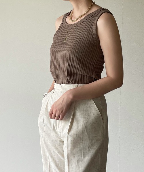 y/m by misato（イムバイミサト）の「片割れリブタンク（タンクトップ・レディース・ブラック/オフホワイト/モカ/イエロー系その他・FREE）」の7枚目の写真