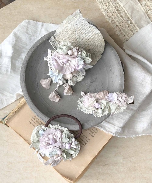 m.soeur（エムスール）の「アイスグレーのヘアゴム＊（ヘアゴム・レディース・グレー・FREE）」の4枚目の写真