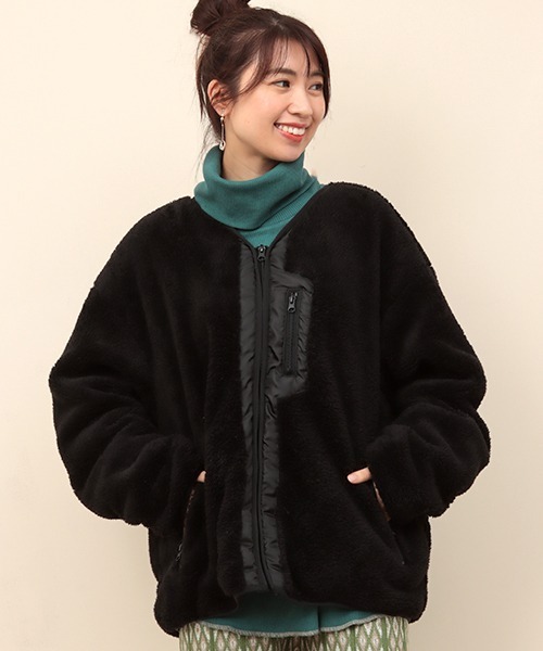 チチカカ(チチカカ)の「【ユニセックス】シェルバフリースジャケット(ノーカラージャケット・メンズ・ベージュ/ブラック・MEDIUM/LARGE)」の2枚目の写真