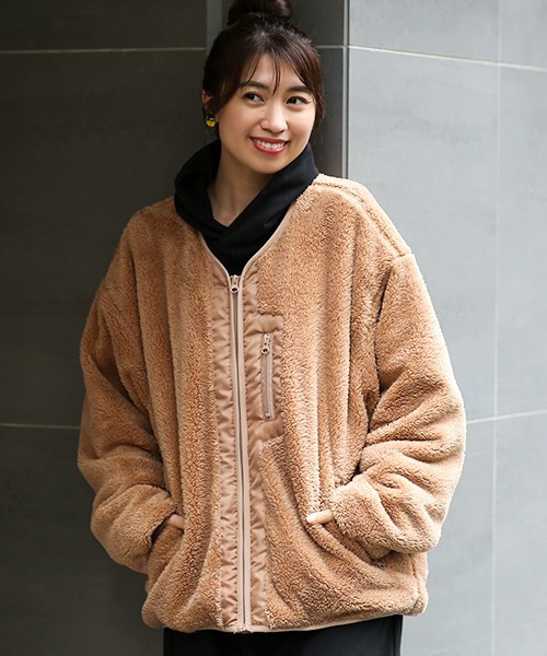 チチカカ(チチカカ)の「【ユニセックス】シェルバフリースジャケット(ノーカラージャケット・メンズ・ベージュ/ブラック・MEDIUM/LARGE)」の4枚目の写真