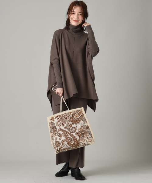 INTERPLANET(インタープラネット)の「ゴブラン*ボアリバーシブルBAG(トートバッグ・レディース・アイボリー/ブラウン・フリー)」の14枚目の写真