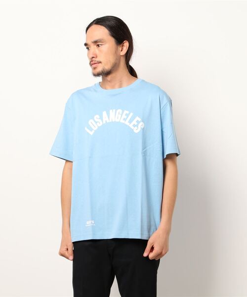 ALWAYS GOOD TIME(オルウェイズグッドタイム)の「【QUE/キュー】USAコットン アーチロゴプリントTシャツ(Tシャツ/カットソー・メンズ・ホワイト/ブラック/ネイビー/サックスブルー/ピンク/オレンジ/レモンイエロー・M/L/XL)」の14枚目の写真