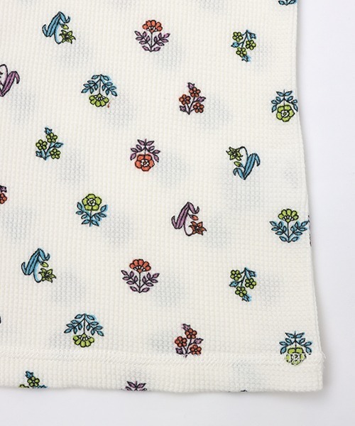 チチカカ（チチカカ）の「ブロックフラワーワッフルロングＴシャツ（Tシャツ/カットソー・レディース・ホワイト/ブルー/ライトグレー・FREE）」の5枚目の写真