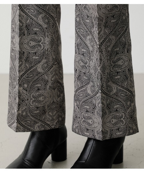 AZUL by moussy(アズールバイマウジー)の「VENUS DAMASK PANTS/ヴィーナスダマスクパンツ(その他パンツ・レディース・ブラック系その他/ブラウン系その他・SMALL/MEDIUM)」の4枚目の写真