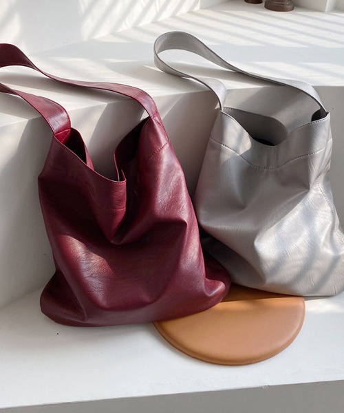 TABI PAL（タビパル）の「柔らかい　大容量　ショルダーバッグ（ショルダーバッグ・レディース・ブラック/グレー/ブラウン/ワインレッド・FREE）」の17枚目の写真