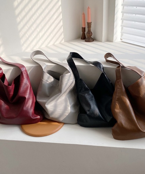 TABI PAL（タビパル）の「柔らかい　大容量　ショルダーバッグ（ショルダーバッグ・レディース・ブラック/グレー/ブラウン/ワインレッド・FREE）」の7枚目の写真