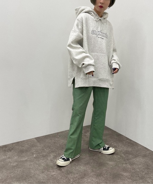 apres jour mignon(アプレジュールミニョン)の「ロゴフーディー 【ZOZOTOWN限定アイテム】【9PO】(パーカー・レディース・ブラック/アイボリー/オートミール/ダークブルー・X-LARGE/フリー)」の18枚目の写真