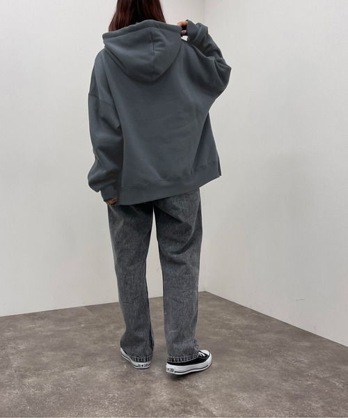 apres jour mignon(アプレジュールミニョン)の「ロゴフーディー 【ZOZOTOWN限定アイテム】【9PO】(パーカー・レディース・ブラック/アイボリー/オートミール/ダークブルー・X-LARGE/フリー)」の12枚目の写真