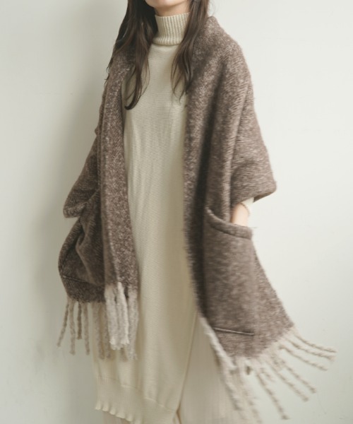 Futier land(フューティアランド)の「ポケット付きツイード風フェイクウールマフラー(マフラー・レディース・ブラック/ブラウン・FREE)」の7枚目の写真