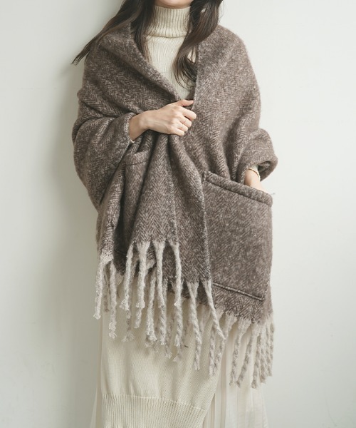 Futier land(フューティアランド)の「ポケット付きツイード風フェイクウールマフラー(マフラー・レディース・ブラック/ブラウン・FREE)」の14枚目の写真