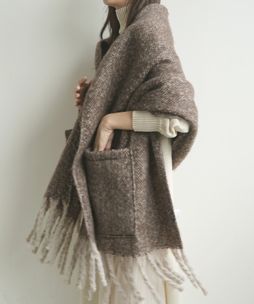 Futier land(フューティアランド)の「ポケット付きツイード風フェイクウールマフラー(マフラー・レディース・ブラック/ブラウン・FREE)」の18枚目の写真