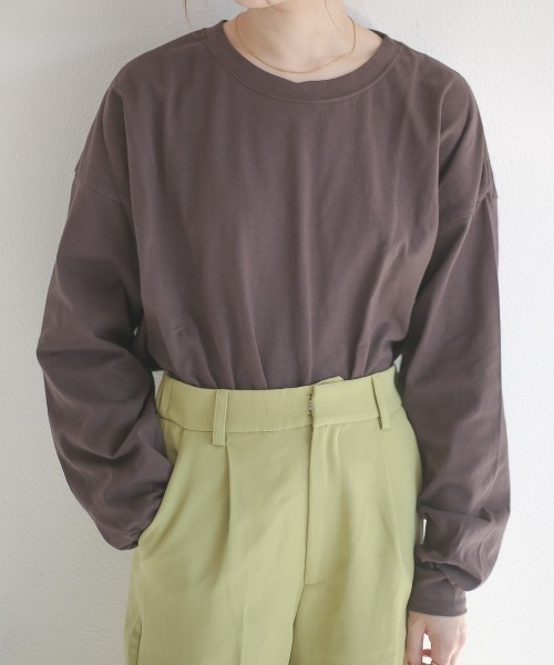 spoon store（スプーンストア）の「ゆったり長袖Tシャツ（Tシャツ/カットソー・レディース・ホワイト/ブルー系その他/チャコール/ライトブルー/ベージュ系その他/カーキ/アイボリー・MEDIUM/フリー）」の4枚目の写真